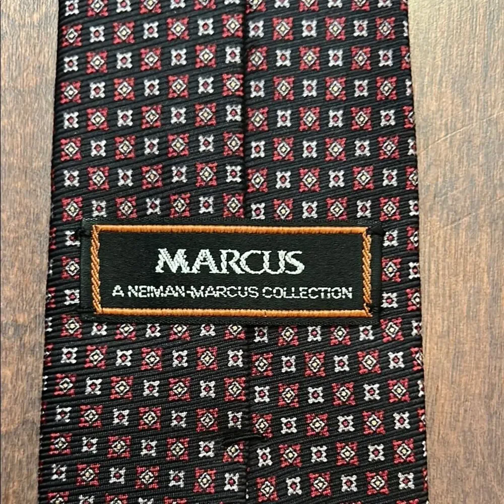 Marcus, Neiman Marcus Sophisticated Black and Red Silk Tie